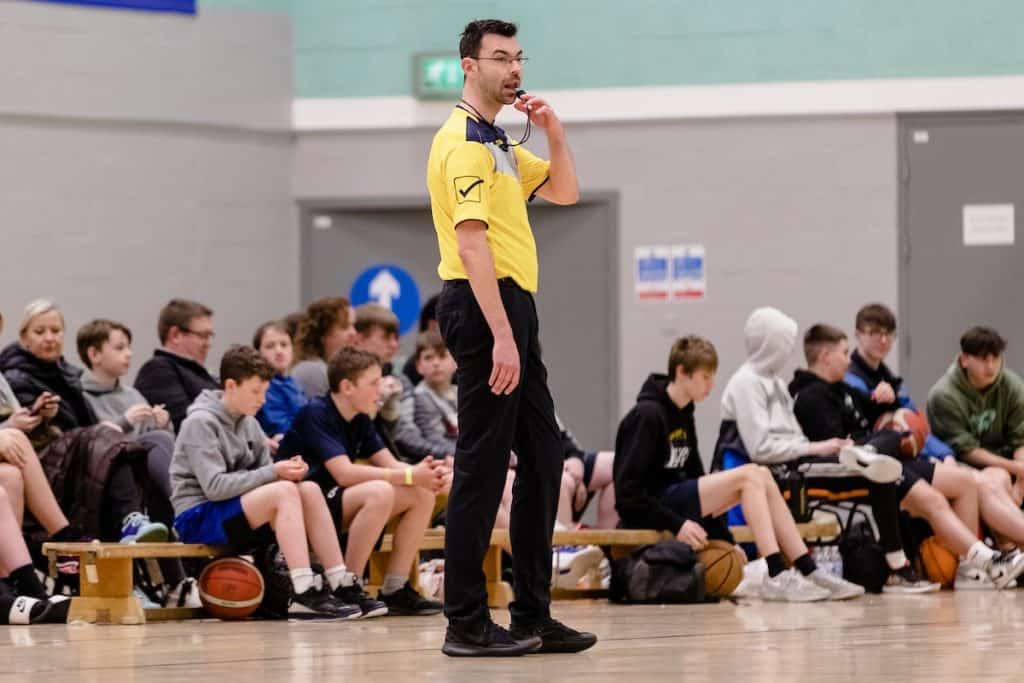 Referee 4